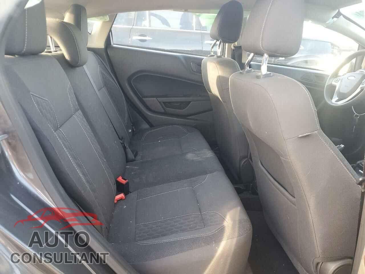 FORD FIESTA 2018 - 3FADP4EJ4JM123763