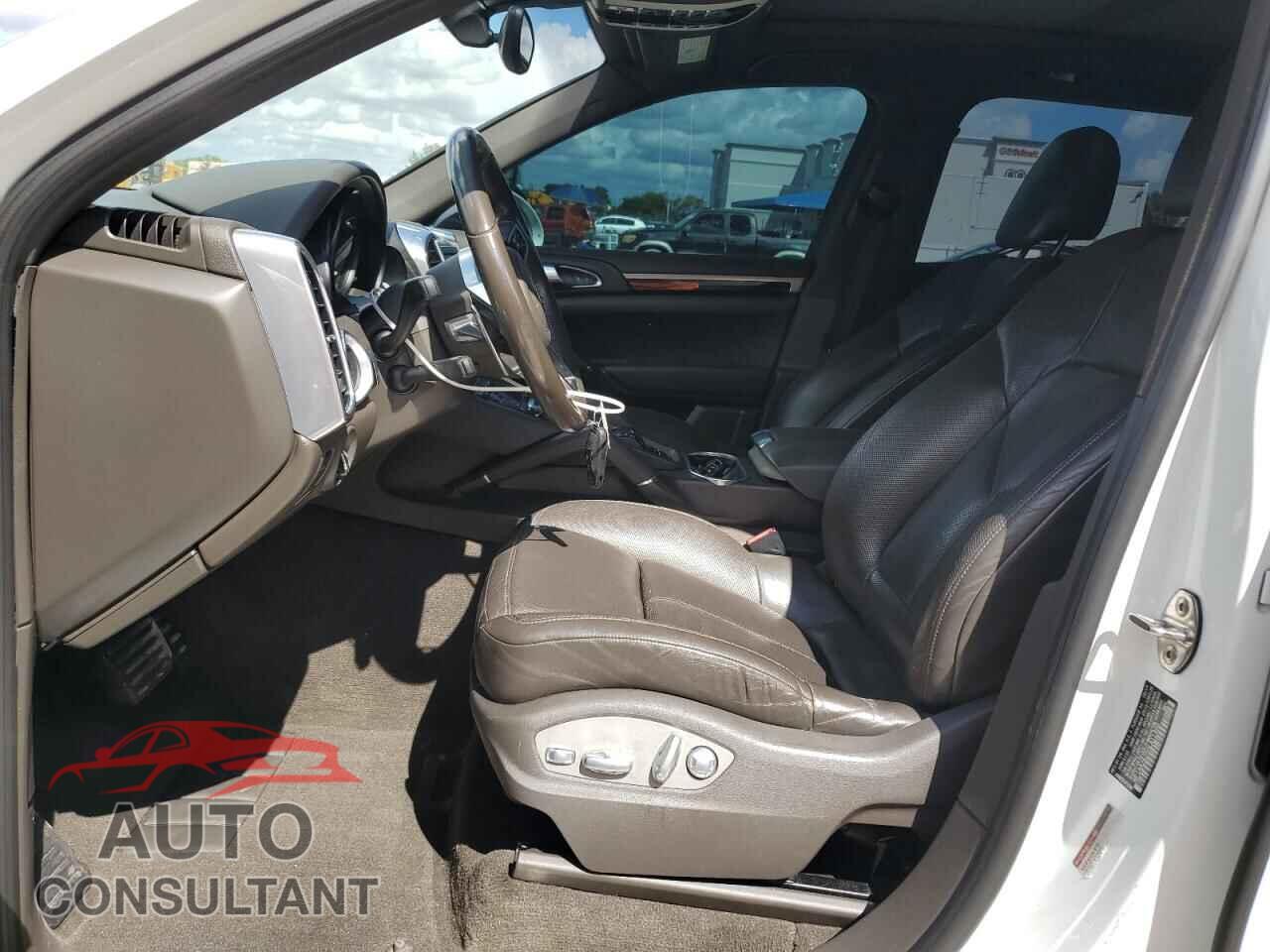 PORSCHE CAYENNE 2016 - WP1AA2A25GLA11466