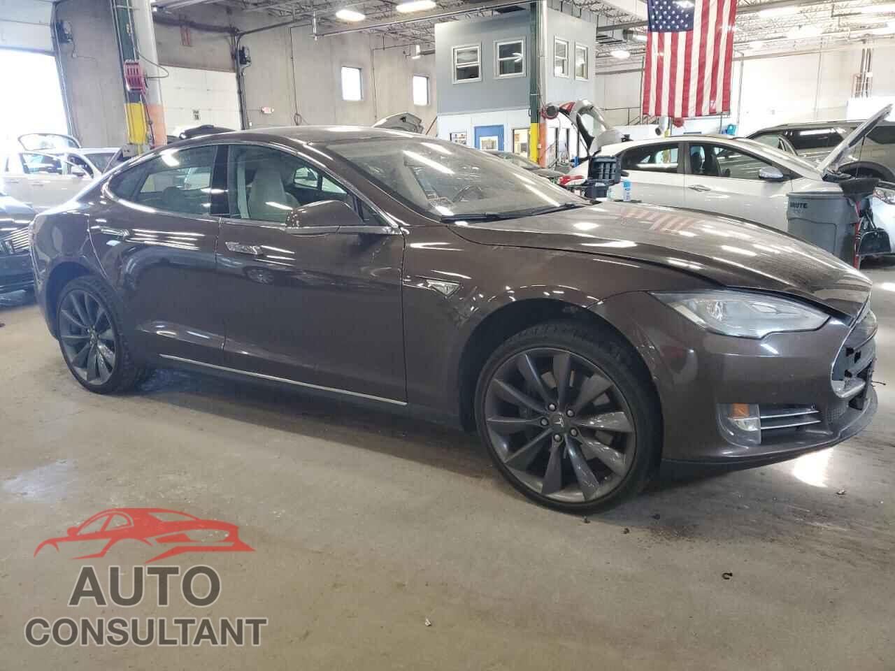 TESLA MODEL S 2013 - 5YJSA1DP8DFP18034