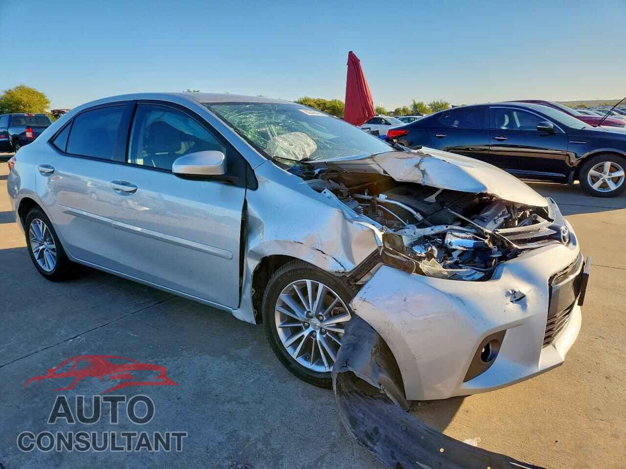 TOYOTA COROLLA 2015 - 5YFBURHE6FP247488