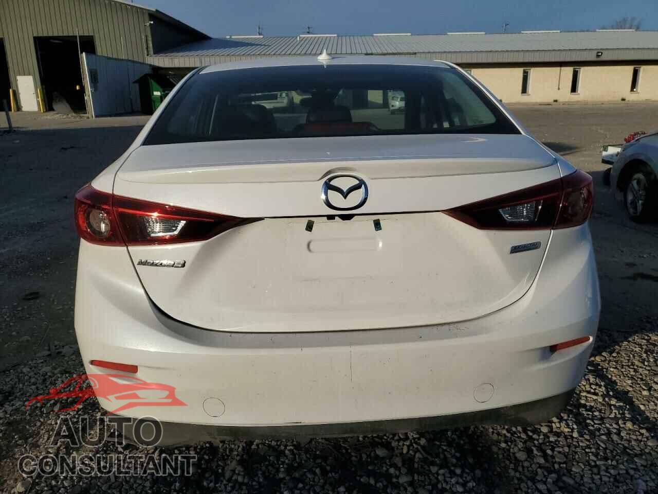 MAZDA 3 2018 - 3MZBN1V32JM190429