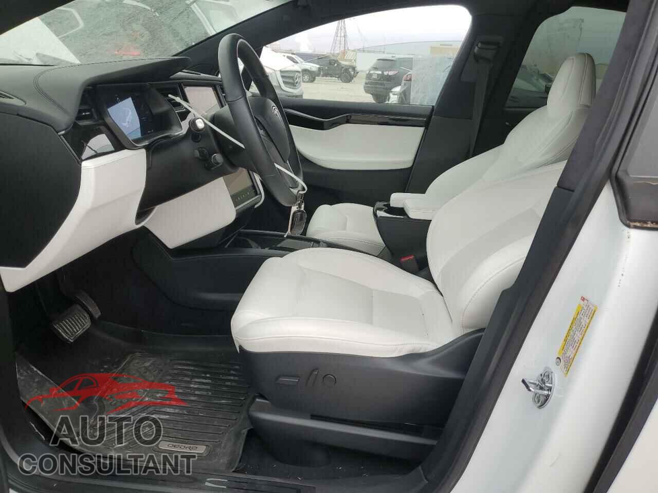 TESLA MODEL X 2021 - 5YJXCBE21MF322567