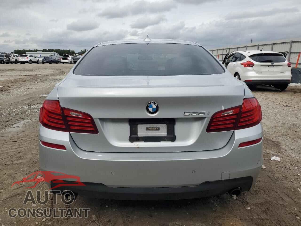 BMW 5 SERIES 2014 - WBA5B1C58ED483425