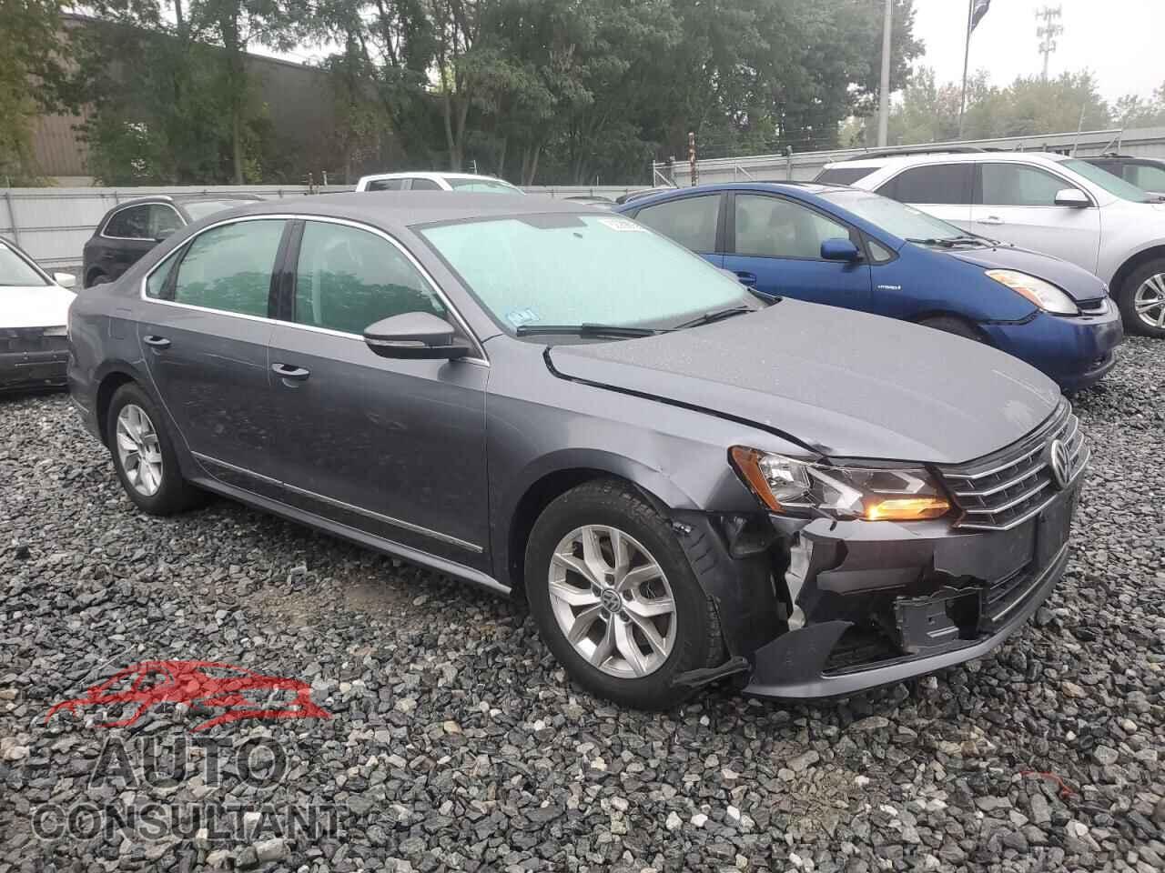 VOLKSWAGEN PASSAT 2017 - 1VWAT7A37HC019956
