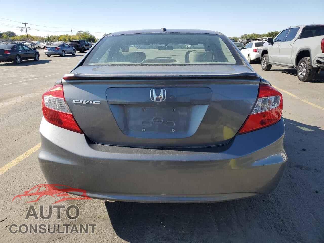 HONDA CIVIC 2012 - 2HGFB2F98CH556435