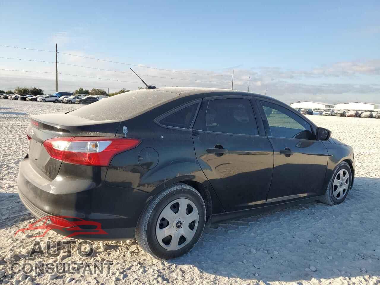 FORD FOCUS 2014 - 1FADP3E27EL422075