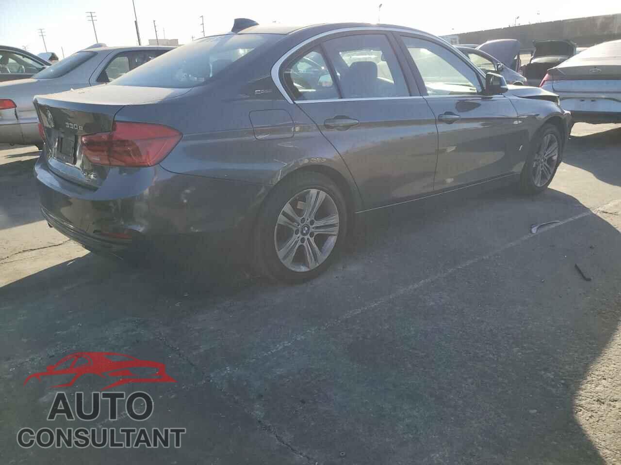 BMW 3 SERIES 2018 - WBA8E1C53JA762765