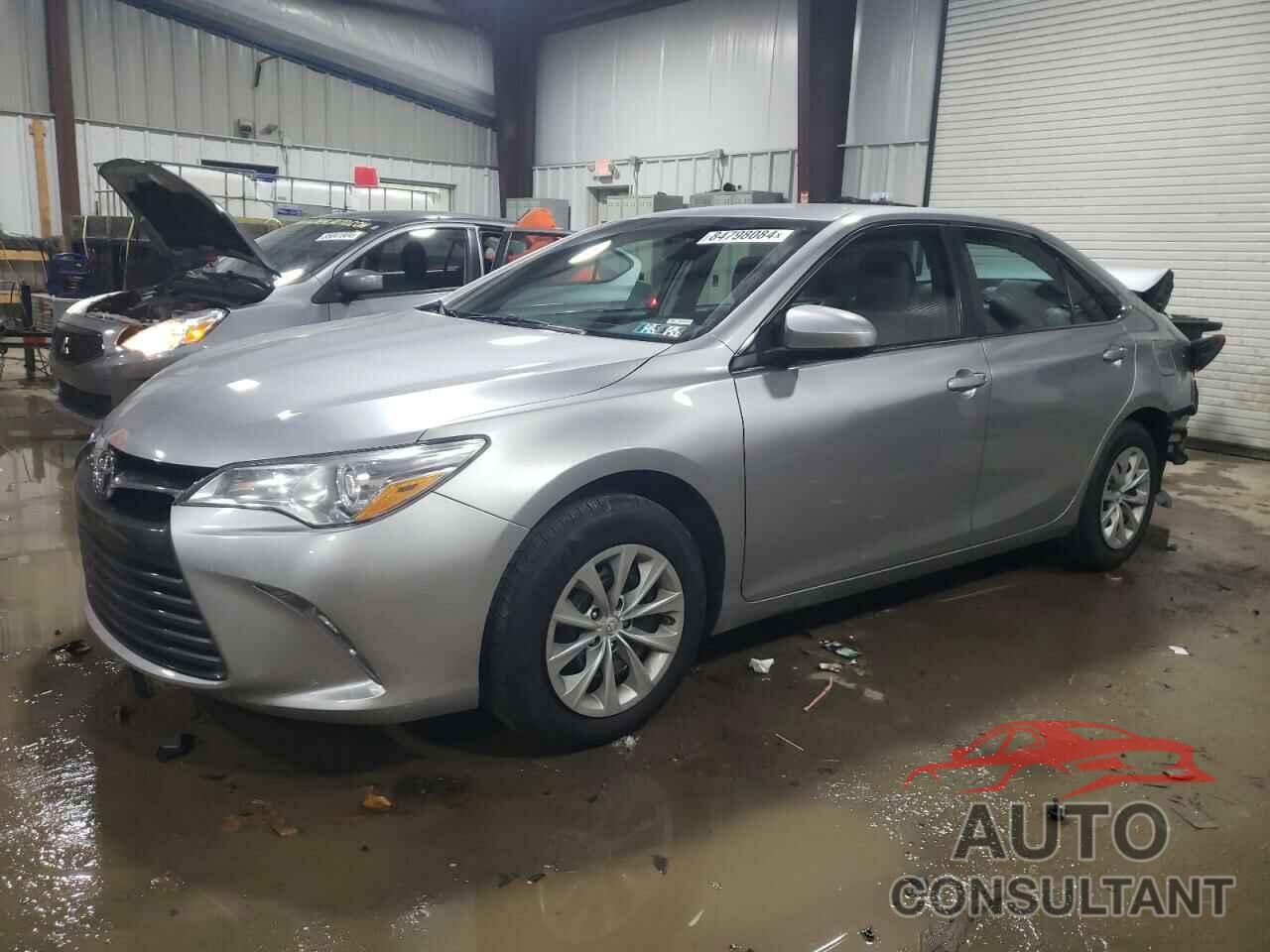 TOYOTA CAMRY 2015 - 4T4BF1FK3FR499904