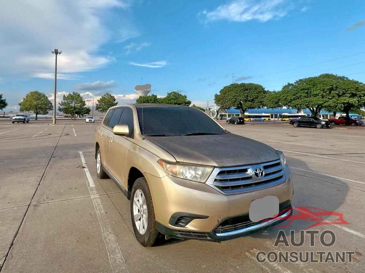 TOYOTA HIGHLANDER 2011 - 5TDZA3EH2BS008136