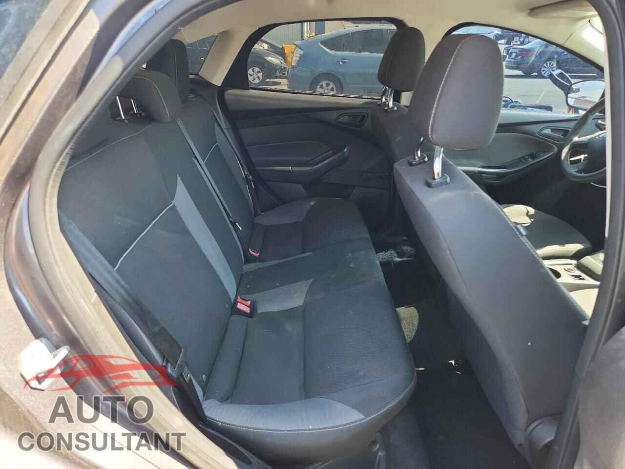 FORD FOCUS 2014 - 1FADP3E20EL155443