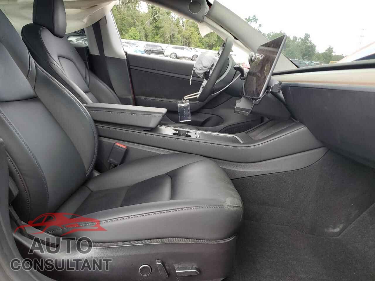 TESLA MODEL 3 2021 - 5YJ3E1EA6MF907400
