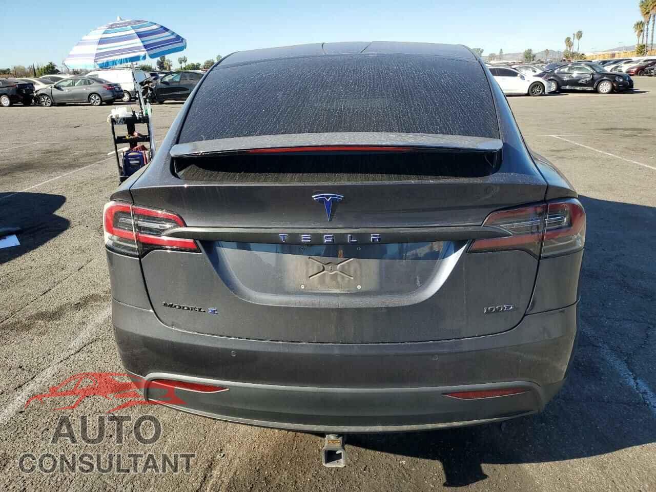 TESLA MODEL X 2017 - 5YJXCDE23HF071150