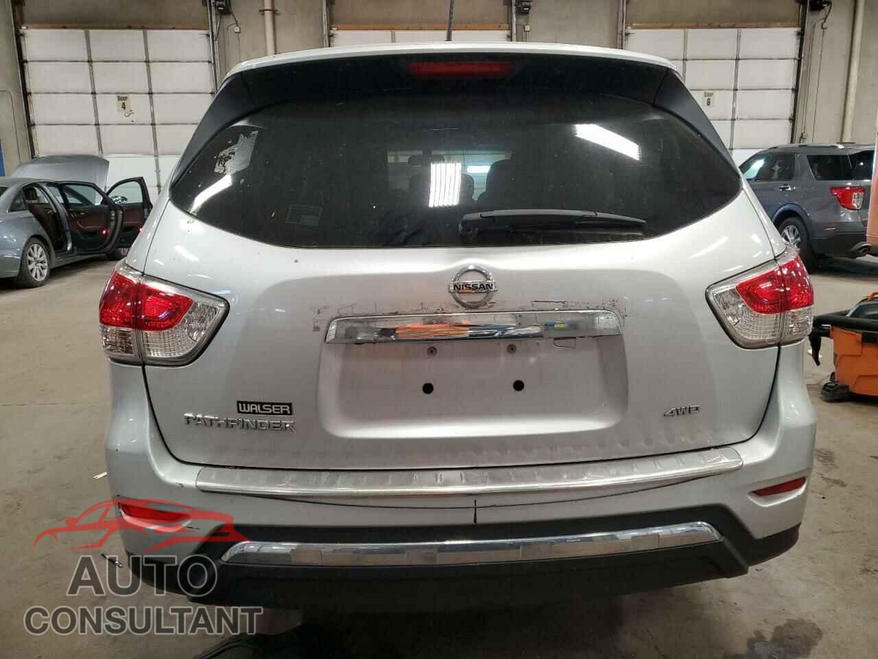 NISSAN PATHFINDER 2013 - 5N1AR2MM2DC662973
