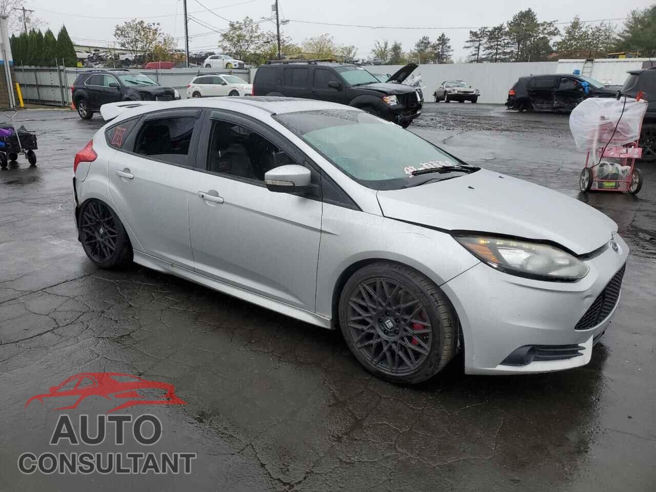 FORD FOCUS 2014 - 1FADP3L90EL125679