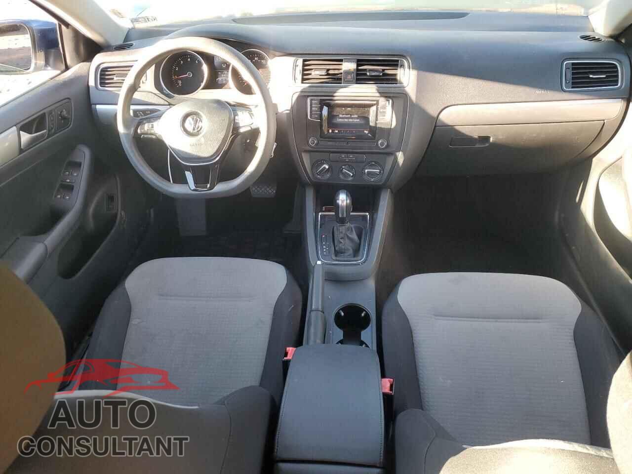 VOLKSWAGEN JETTA 2017 - 3VW2B7AJ9HM383090