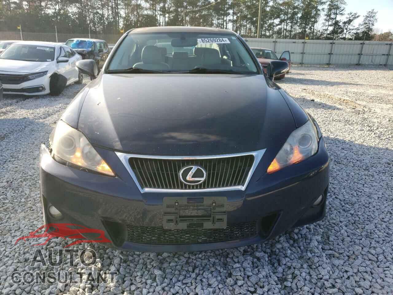 LEXUS IS 2011 - JTHBF5C27B5147051