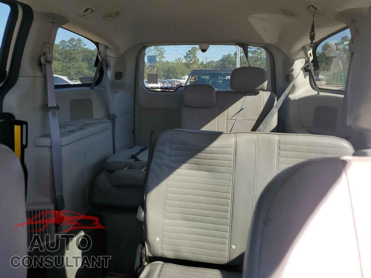 DODGE CARAVAN 2010 - 2D4RN4DE8AR239439