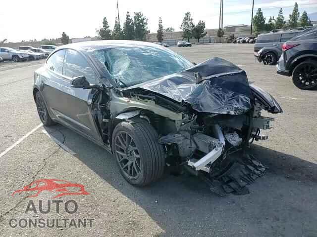 TESLA MODEL 3 2025 - 5YJ3E1EA2SF042695