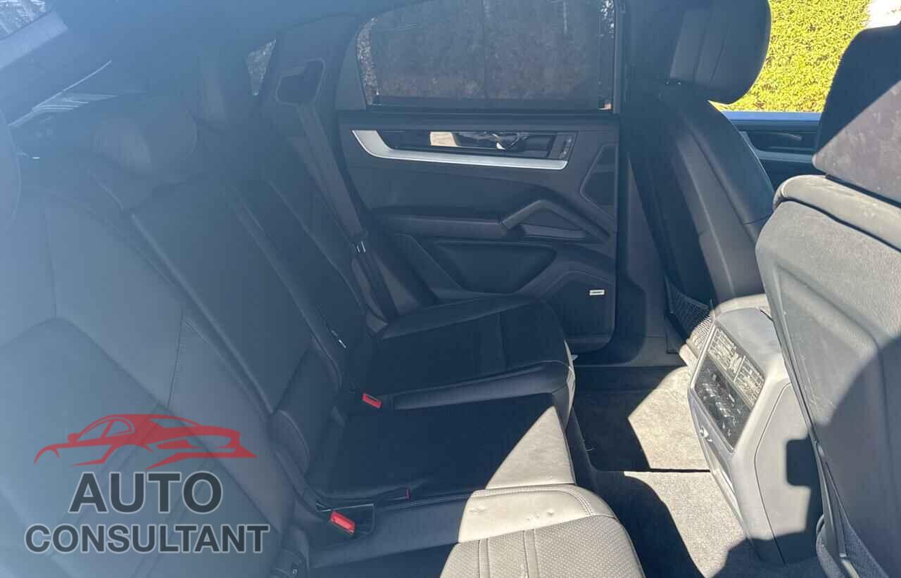 PORSCHE CAYENNE 2024 - WP1BL2AY8RDA60547