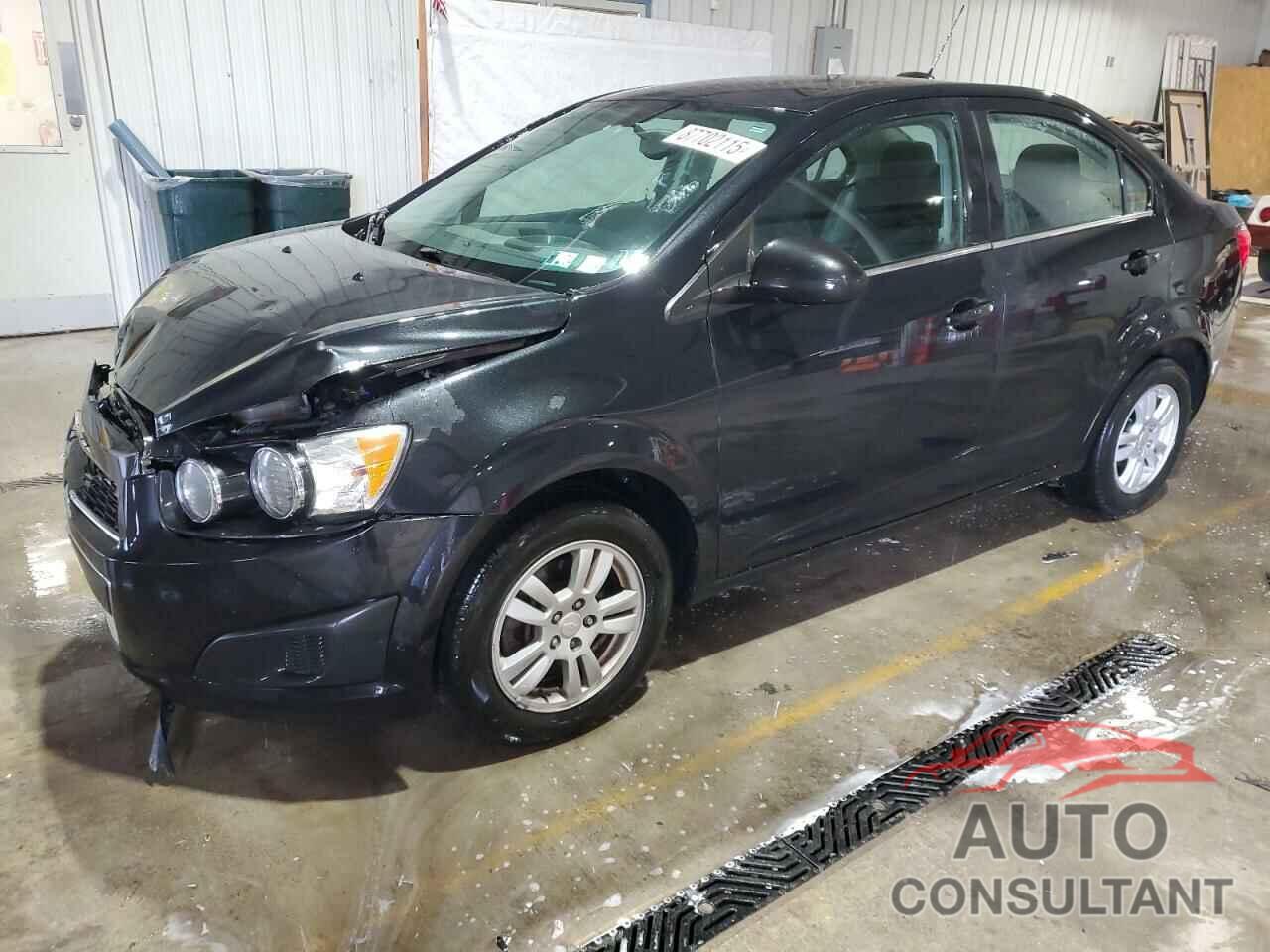 CHEVROLET SONIC 2015 - 1G1JC5SG8F4103874