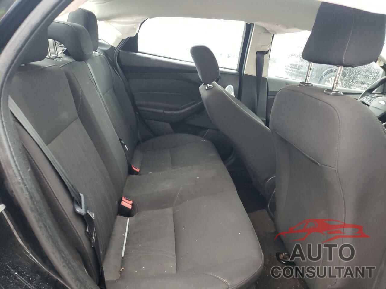 FORD FOCUS 2016 - 1FADP3E25GL374594