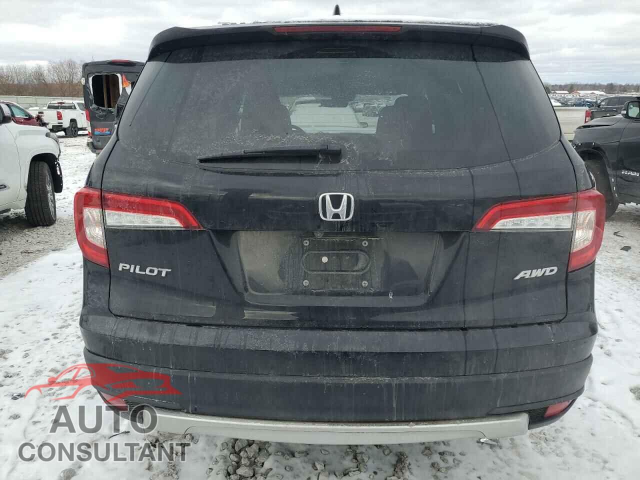 HONDA PILOT 2020 - 5FNYF6H59LB036702