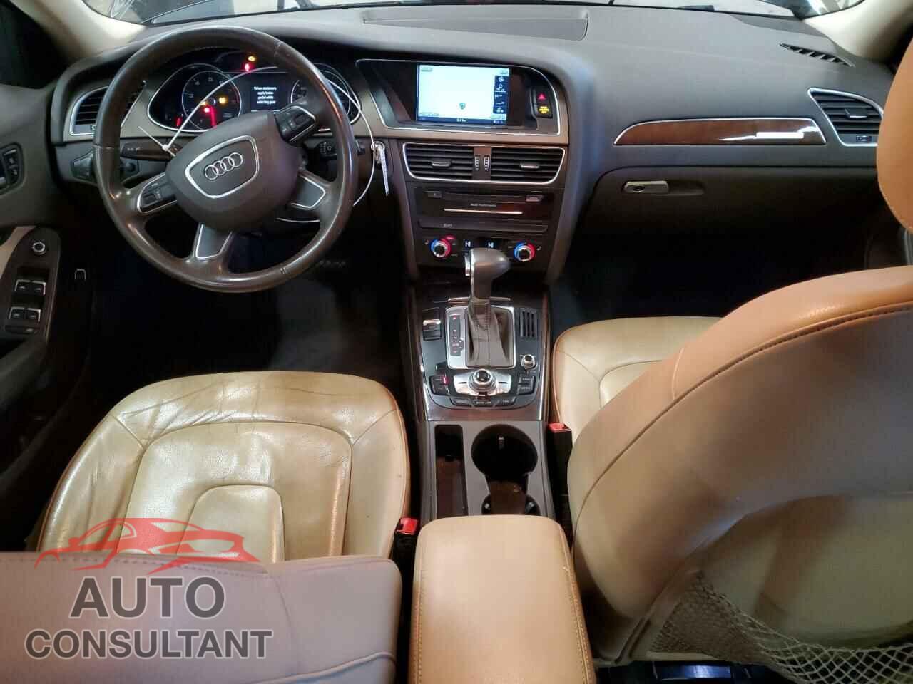 AUDI A4 2013 - WAUFFAFLXDN041953
