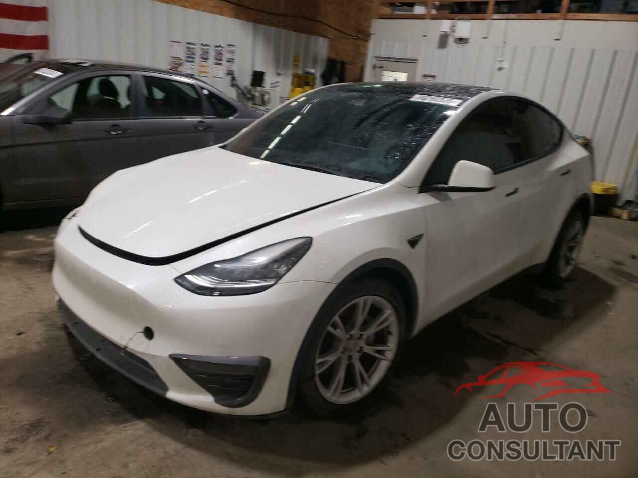TESLA MODEL Y 2021 - 5YJYGDEE3MF303243
