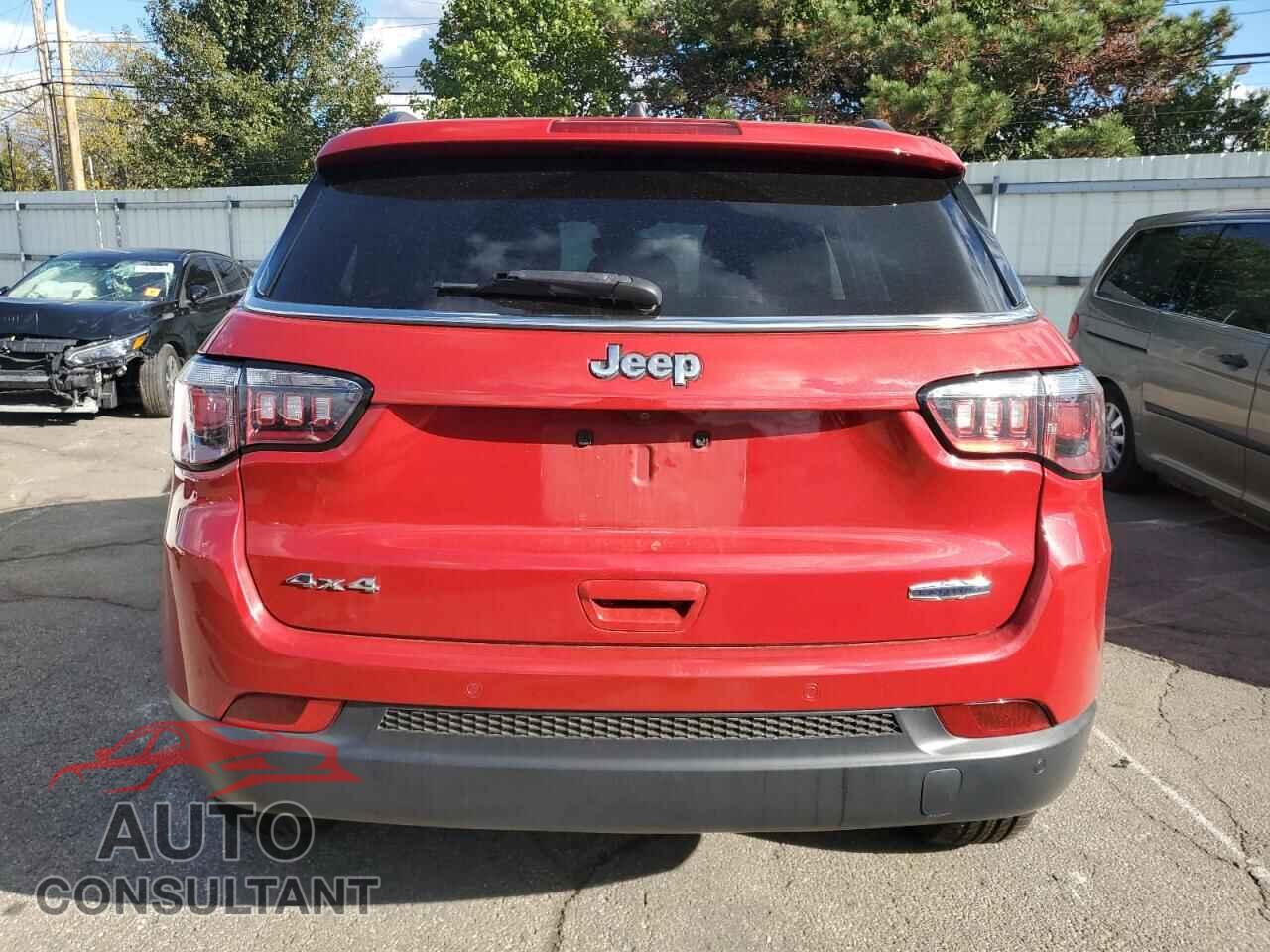 JEEP COMPASS 2018 - 3C4NJDBB8JT333530