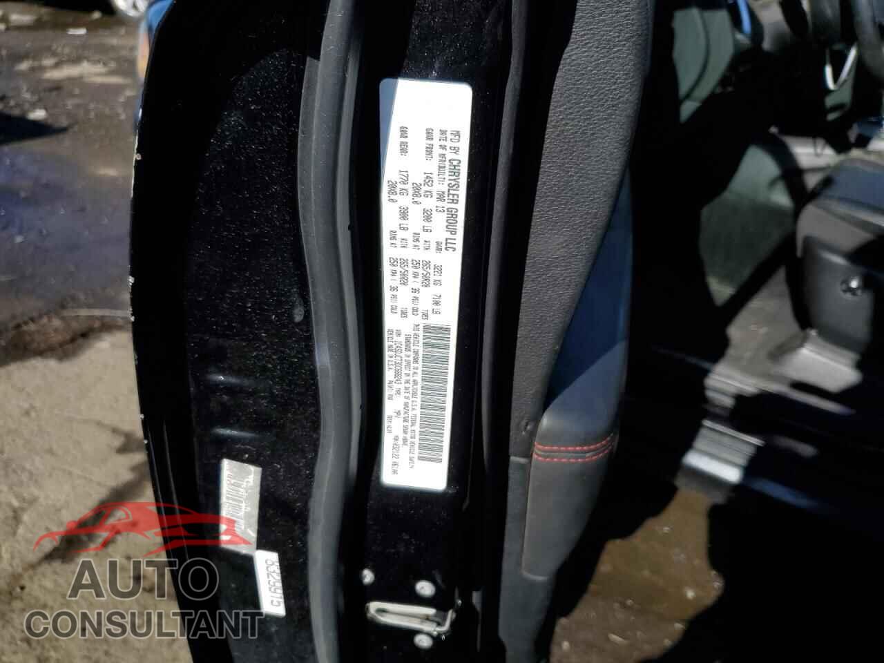 DODGE DURANGO 2013 - 1C4SDJCT3DC668243