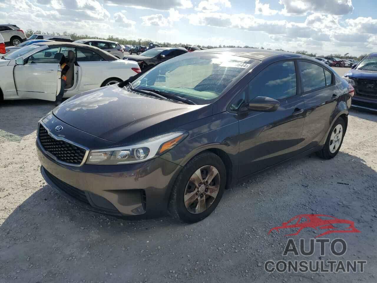 KIA FORTE 2018 - 3KPFK4A74JE217003