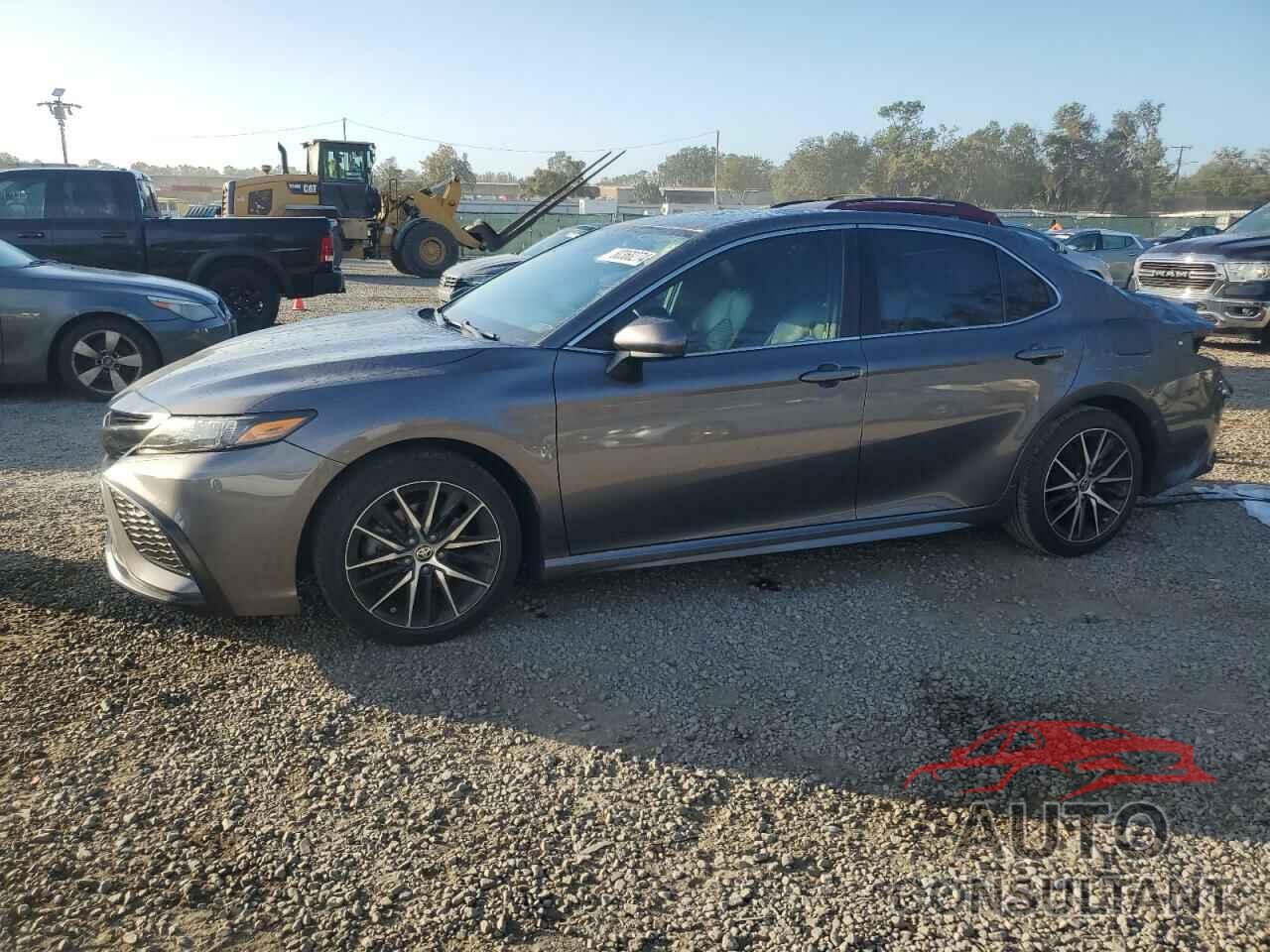 TOYOTA CAMRY 2021 - 4T1G11AKXMU459709