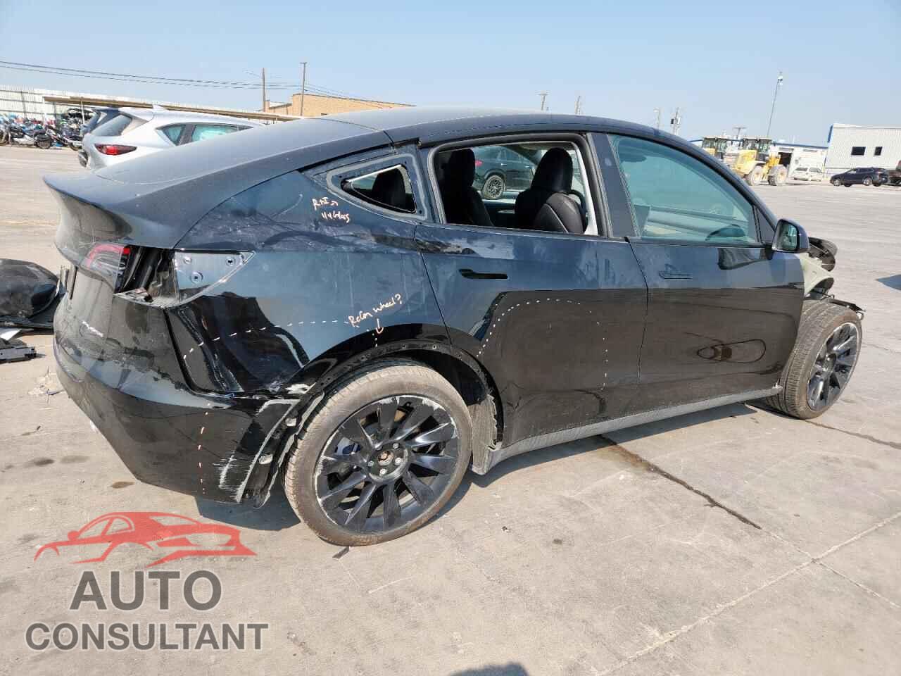 TESLA MODEL Y 2024 - 7SAYGDEE2RA222144