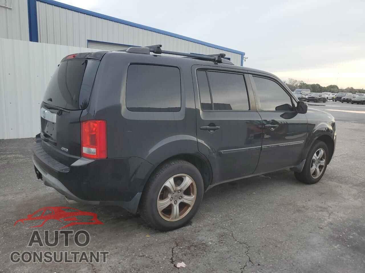 HONDA PILOT 2013 - 5FNYF4H79DB028851
