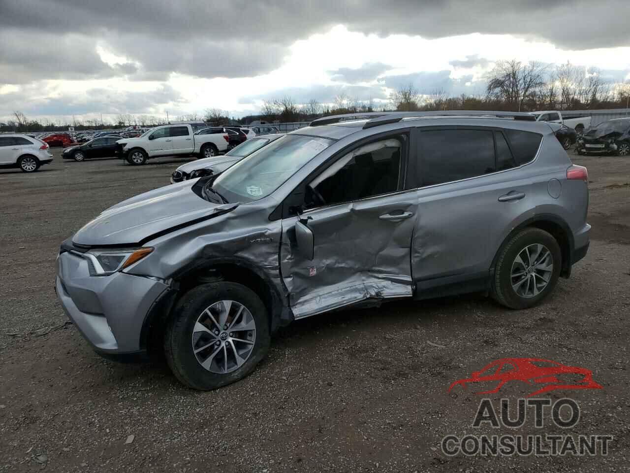 TOYOTA RAV4 2018 - JTMRJREV4JD168621