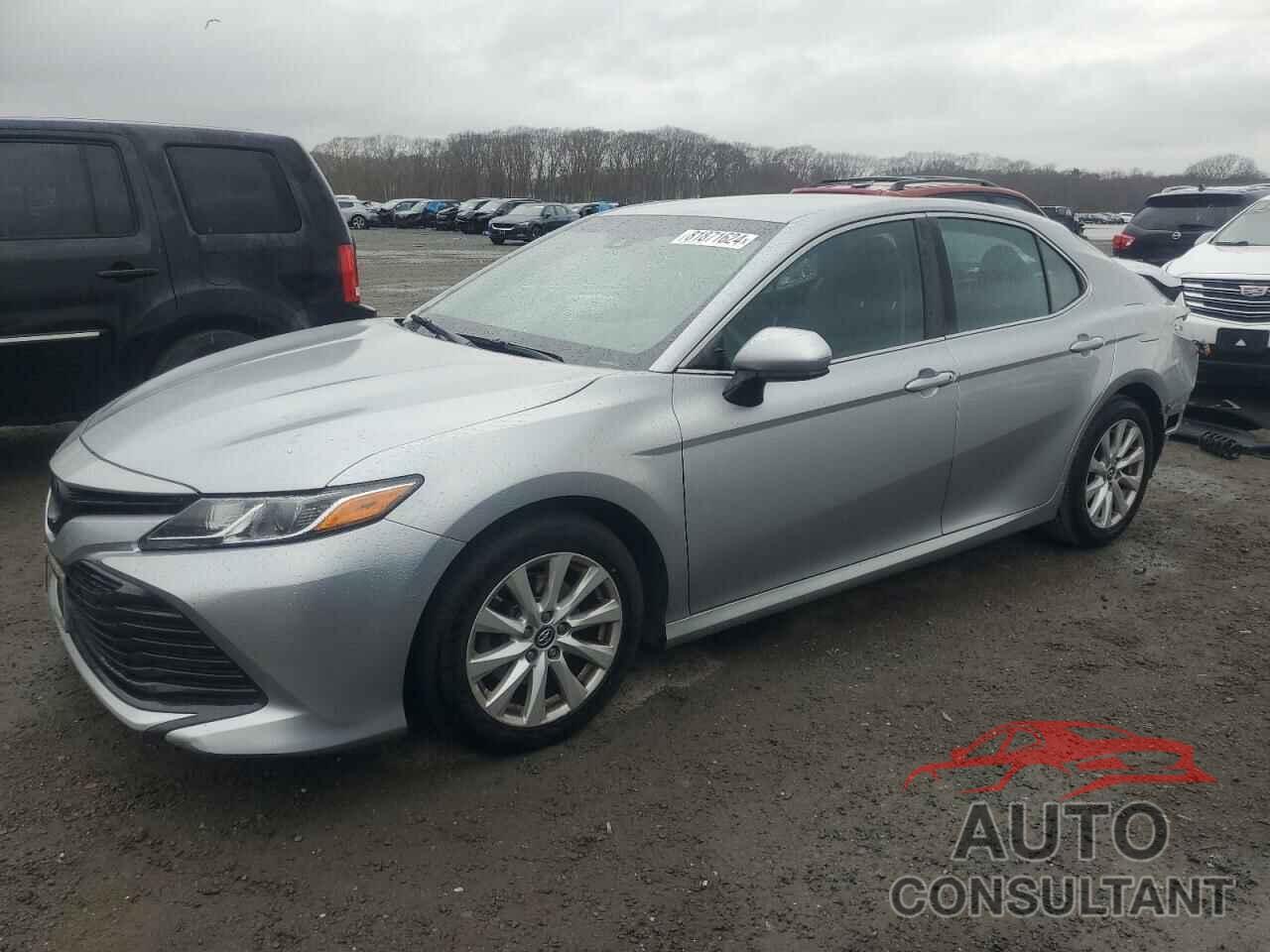 TOYOTA CAMRY 2018 - 4T1B11HK0JU093755