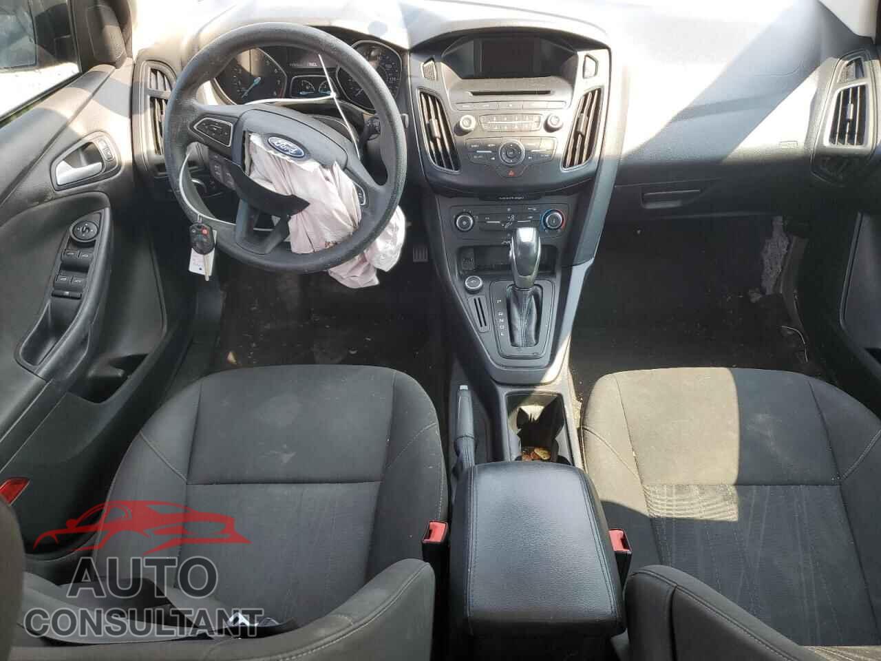 FORD FOCUS 2015 - 1FADP3F20FL273220