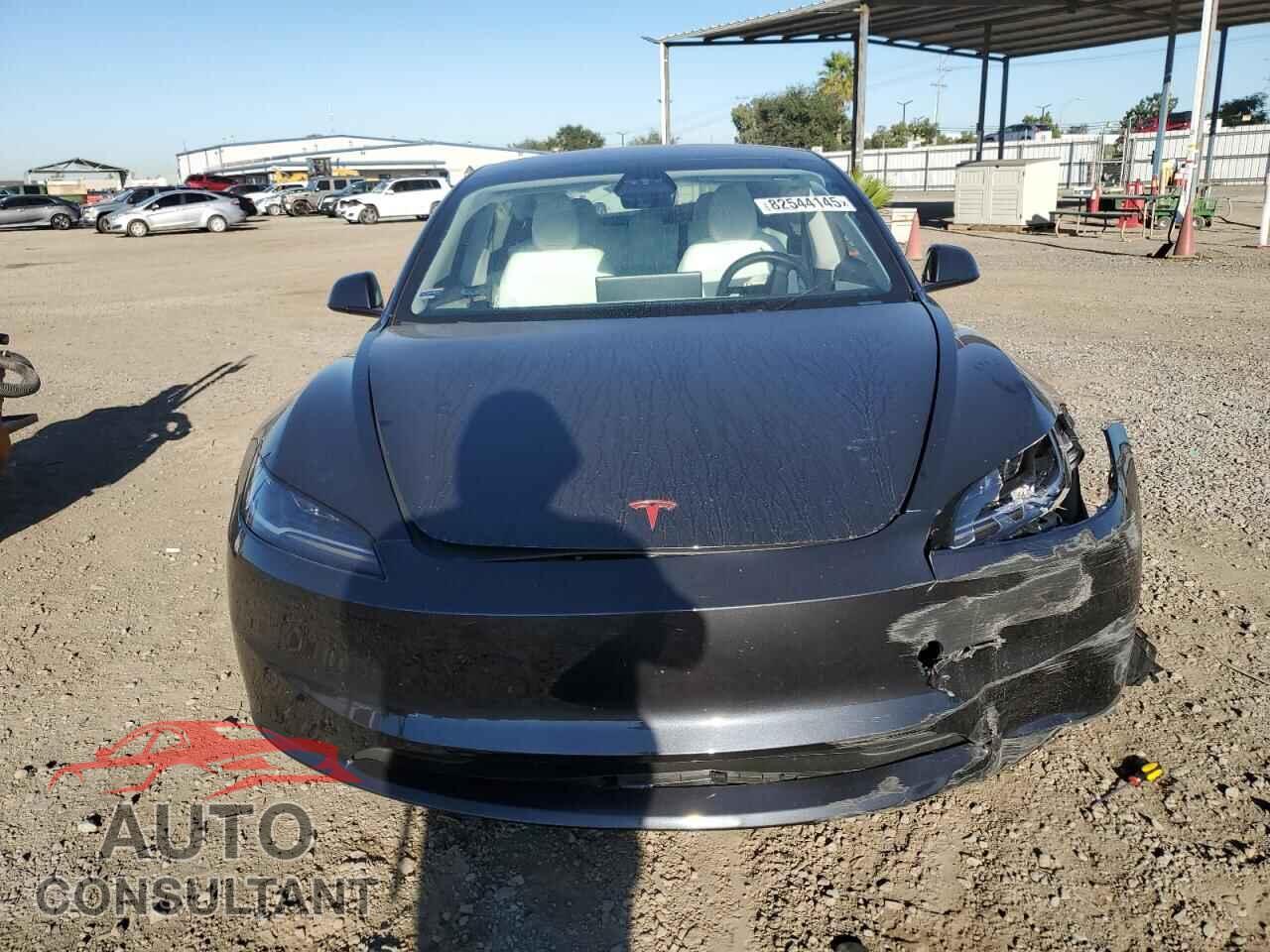 TESLA MODEL 3 2024 - 5YJ3E1EB2RF811005