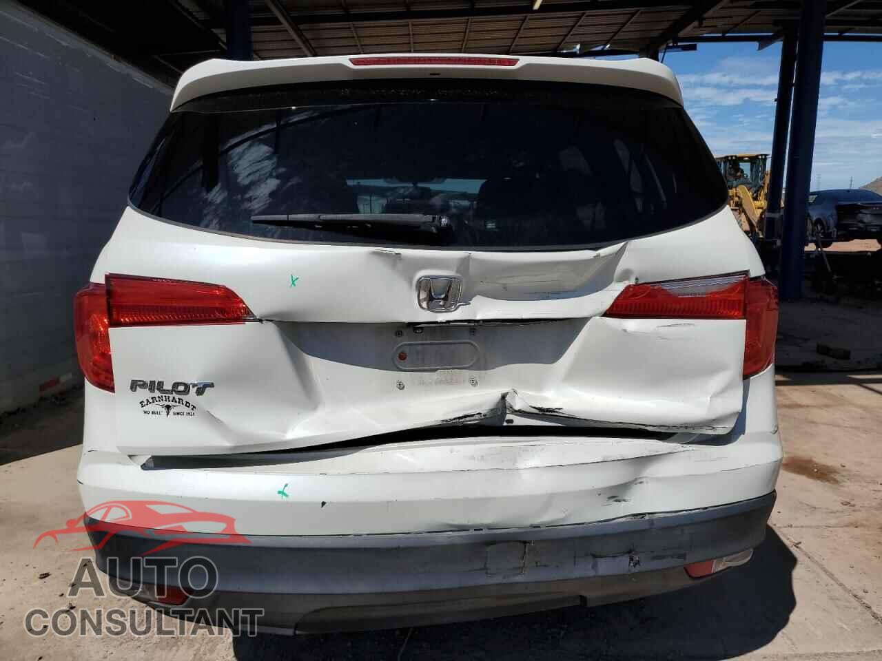 HONDA PILOT 2017 - 5FNYF5H58HB036045