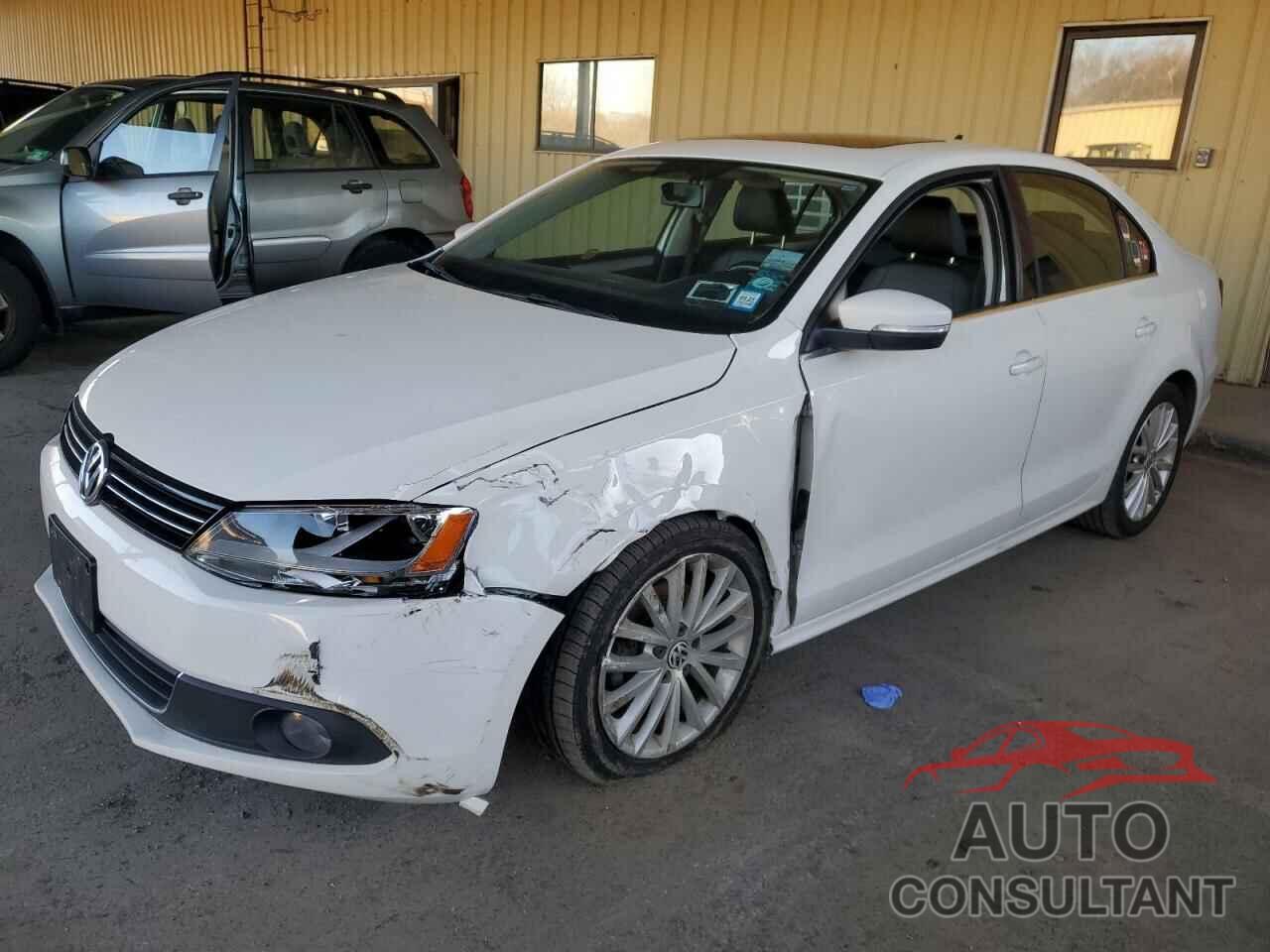 VOLKSWAGEN JETTA 2011 - 3VWLX7AJ9BM305860