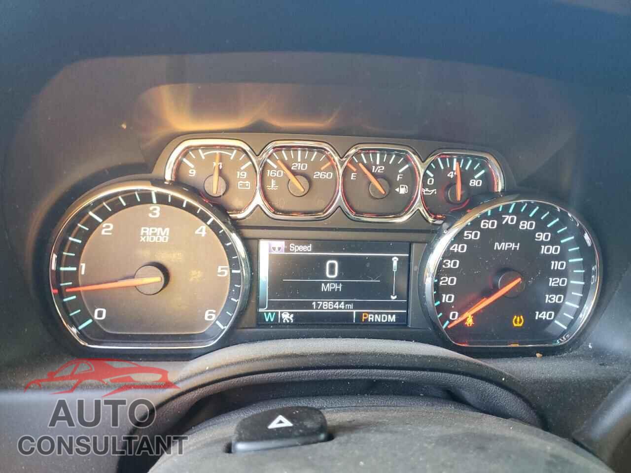 CHEVROLET SUBURBAN 2015 - 1GNSKKKC8FR166350