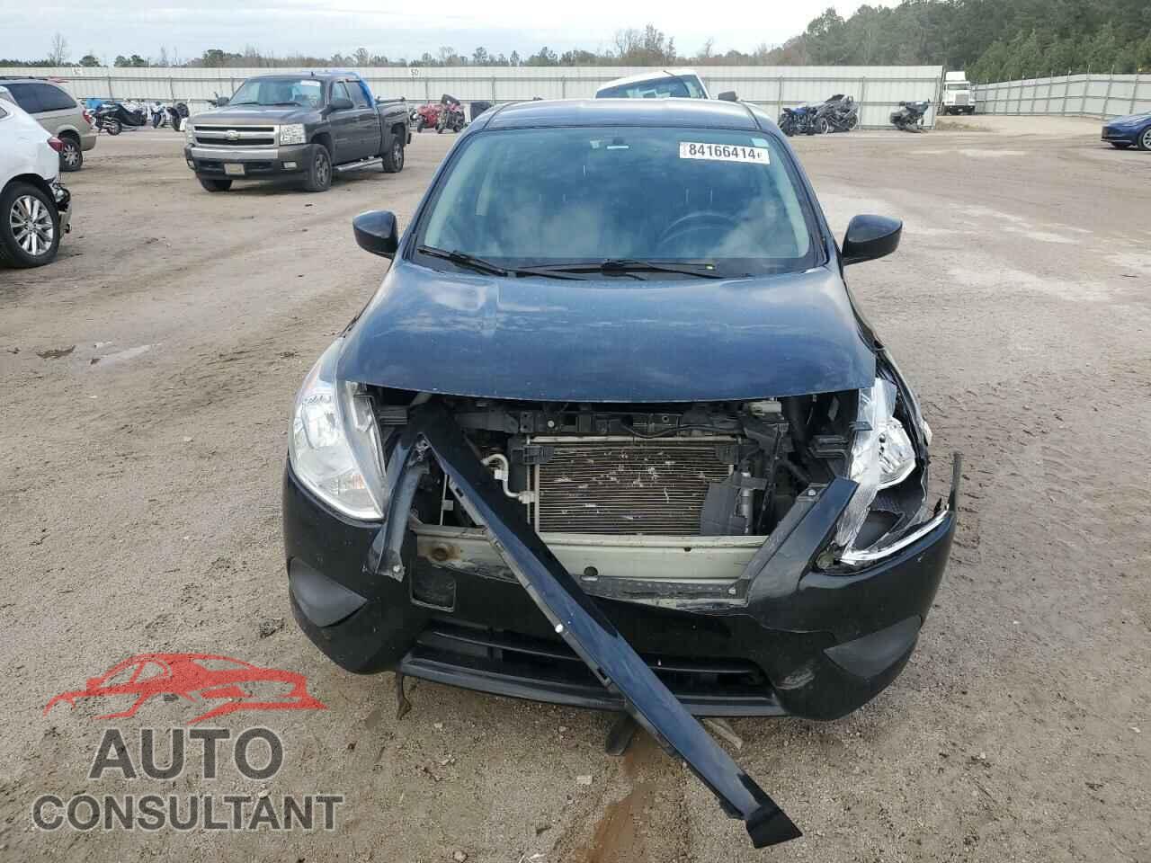 NISSAN VERSA 2019 - 3N1CN7AP3KL812677