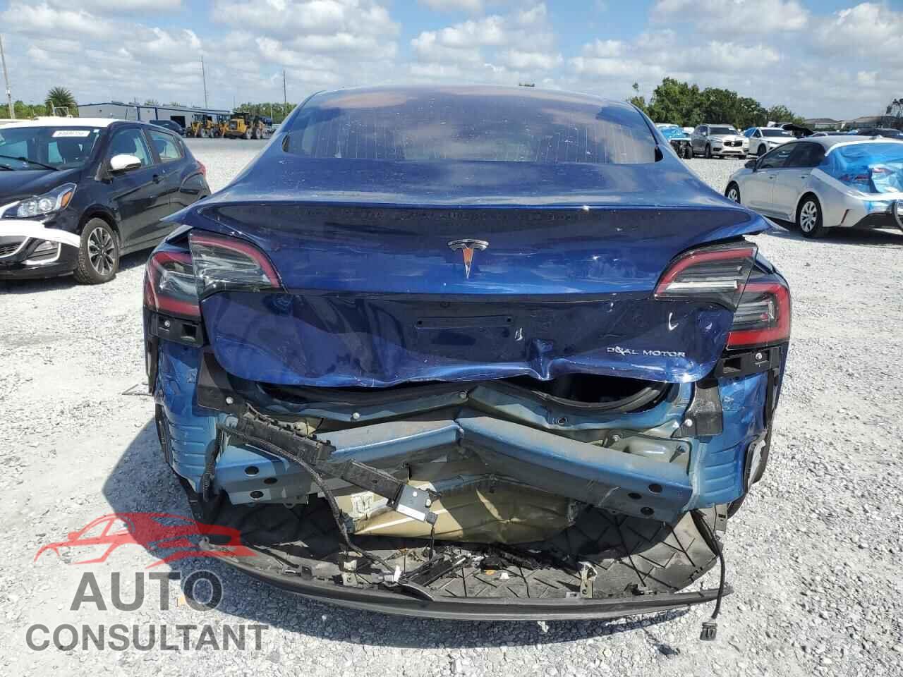 TESLA MODEL 3 2019 - 5YJ3E1EB6KF199431