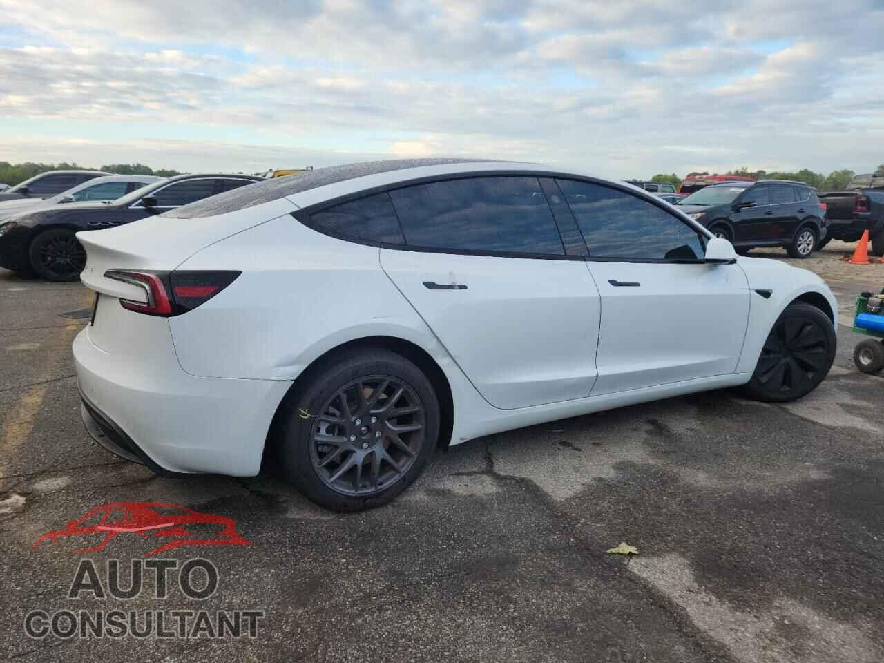 TESLA MODEL 3 2024 - 5YJ3E1EAXRF733533