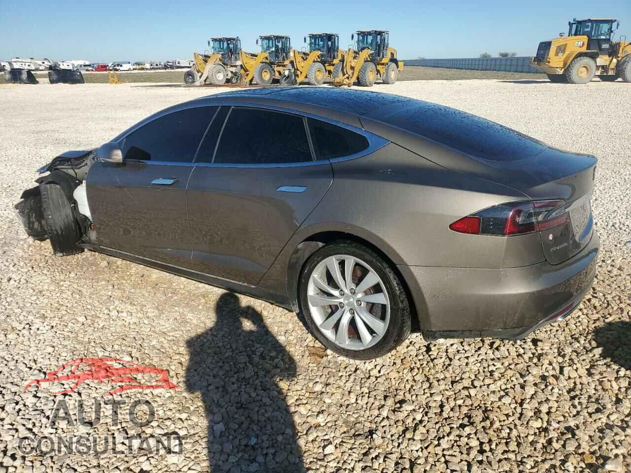 TESLA MODEL S 2015 - 5YJSA1S27FF082782