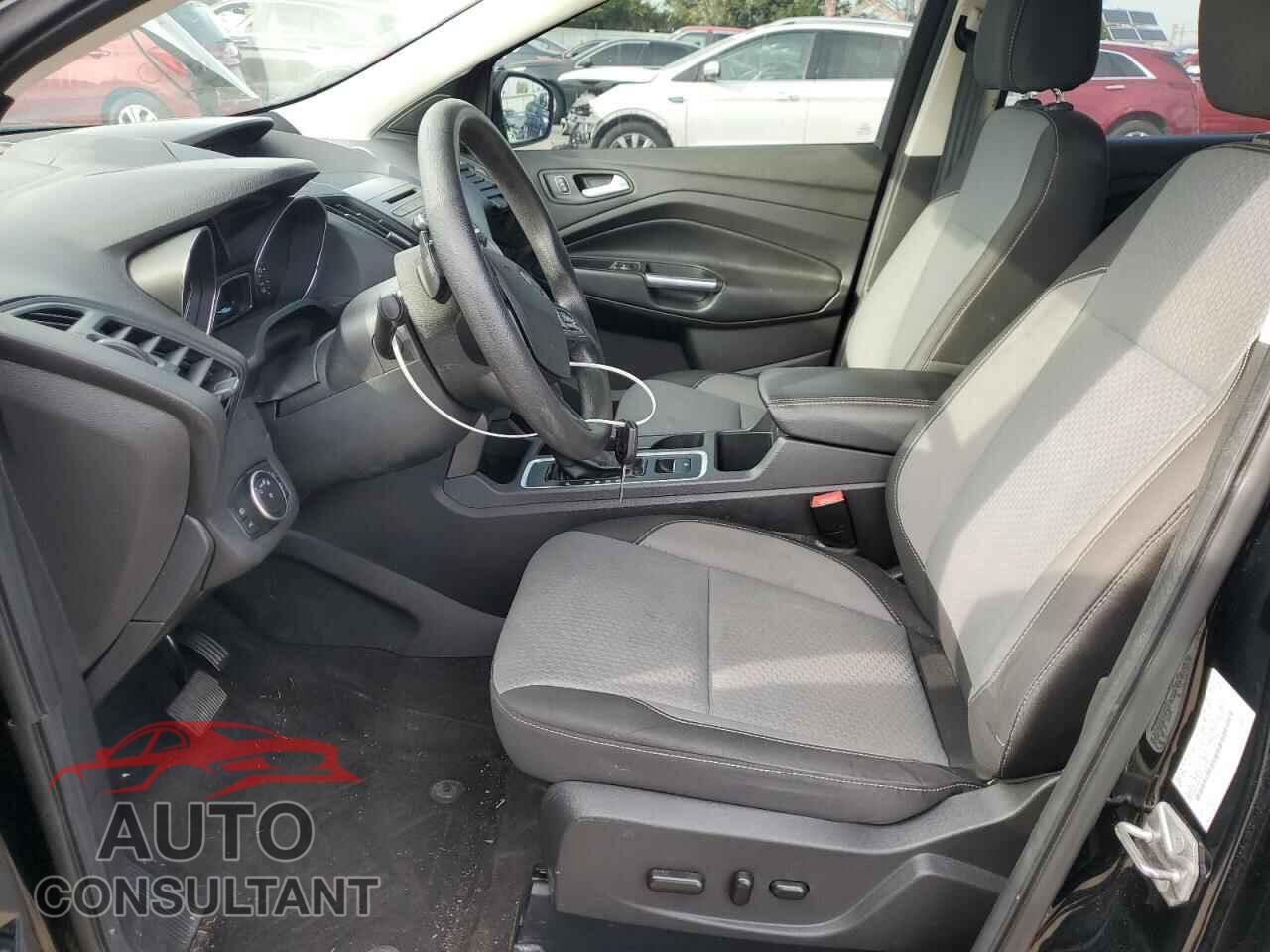 FORD ESCAPE 2017 - 1FMCU9GD0HUE66395