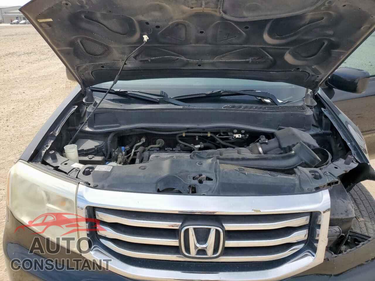 HONDA PILOT 2015 - 5FNYF3H59FB001452