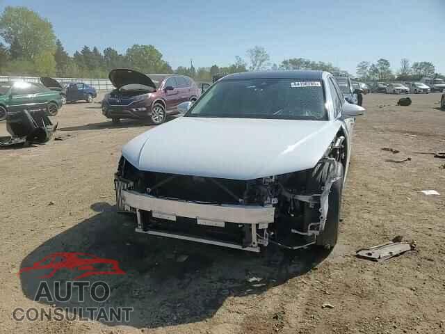 AUDI A8 2019 - WAU8DAF85KN010388