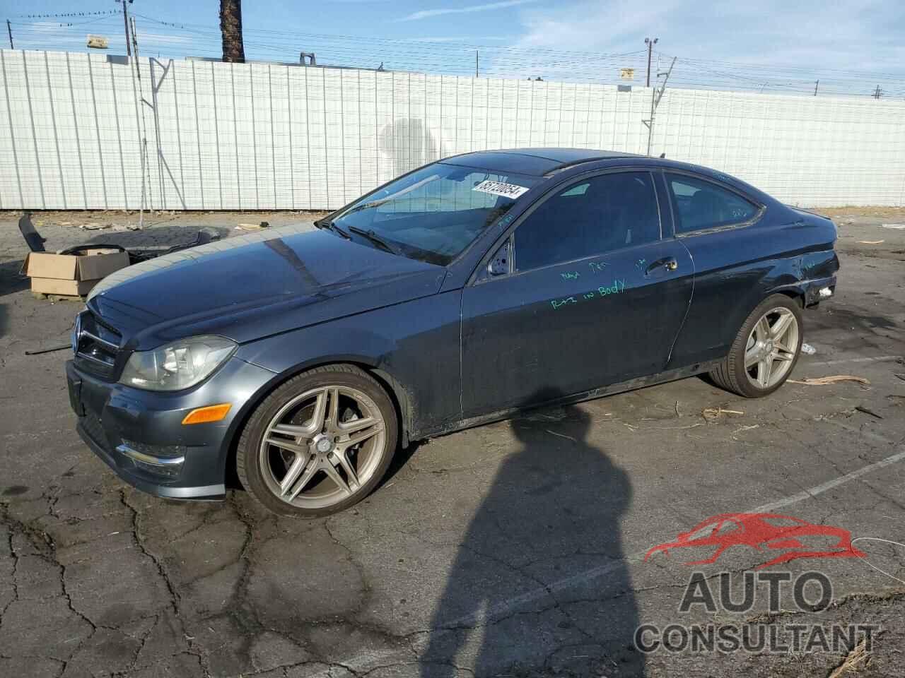 MERCEDES-BENZ C-CLASS 2015 - WDDGJ4HB5FG388454