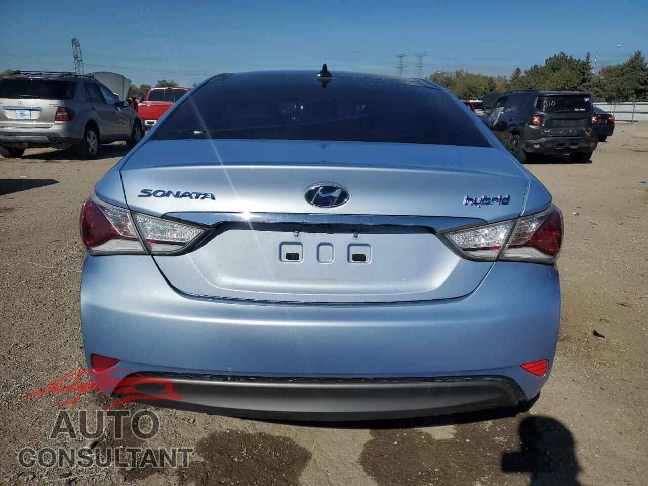 HYUNDAI SONATA 2012 - KMHEC4A48CA028189
